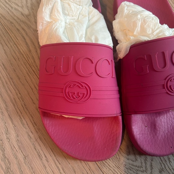 GUCCI Pursuit Rubber Slides Pink - Picture 9 of 10